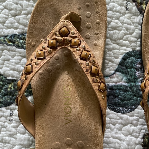 Vionic Floriana Sandals - Picture 3 of 5